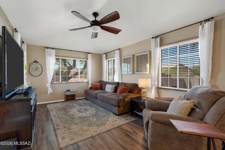 4 Bed 2 Bath Traditional Suburban Family Home in Tucson, AZ - 4