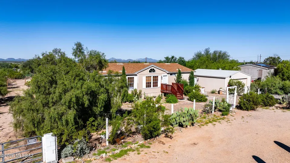 4 Bed 2 Bath Traditional Suburban Family Home in Tucson, AZ - 3