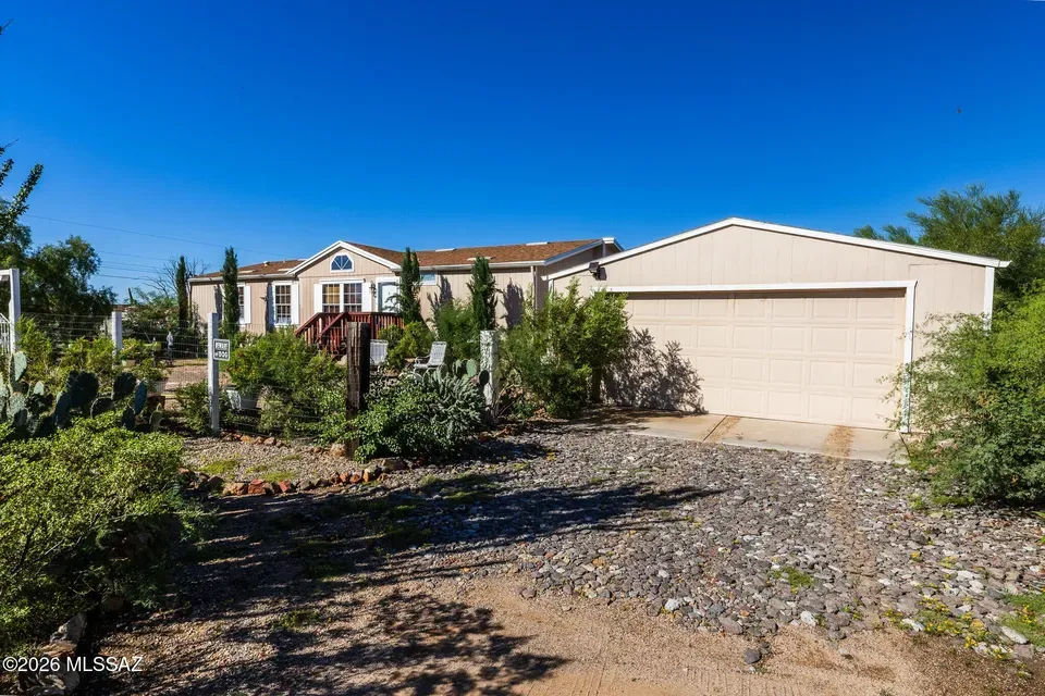 4 Bed 2 Bath Traditional Suburban Family Home in Tucson, AZ - 5