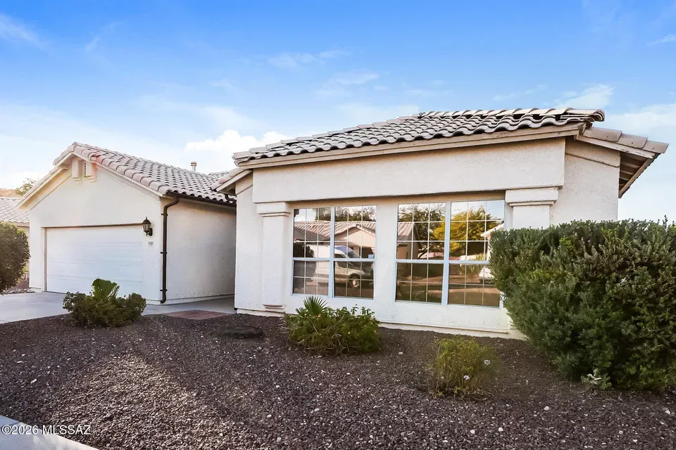 4 Bed 2 Bath Traditional Suburban Family Home in Tucson, AZ - 3