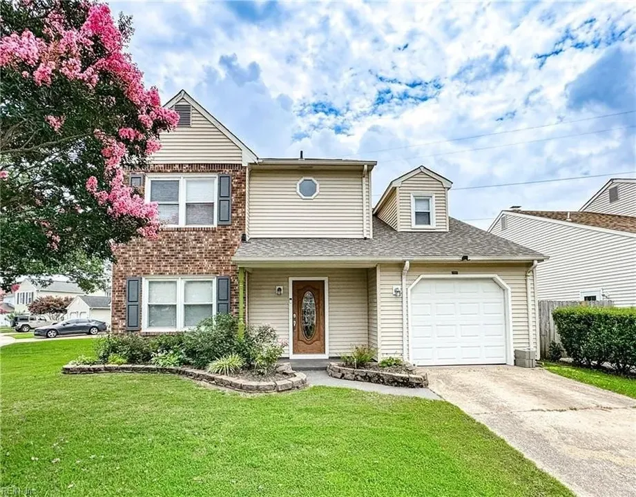 4 Bed 2 Bath Traditional Suburban Family Home in Virginia Beach, VA