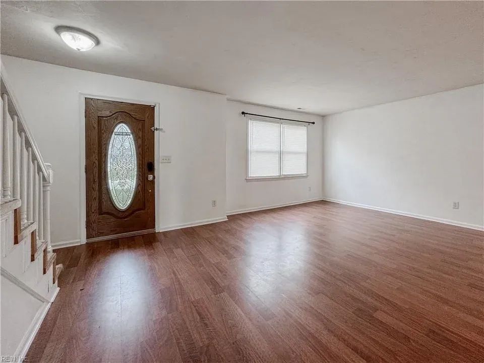 4 Bed 2 Bath Traditional Suburban Family Home in Virginia Beach, VA - 2