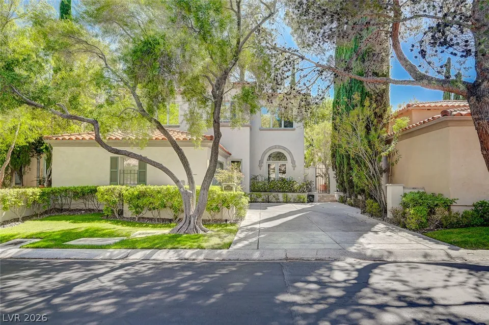 4 Bed 2 Bath Transitional Coastal in Las Vegas, NV