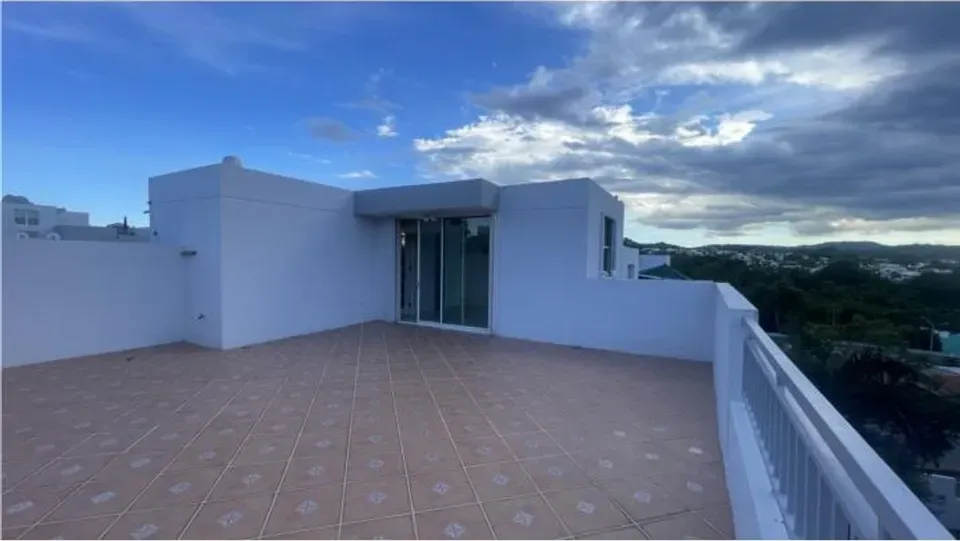 4 Bed 2 Bath Urban Residential Condo in San Juan, PR
