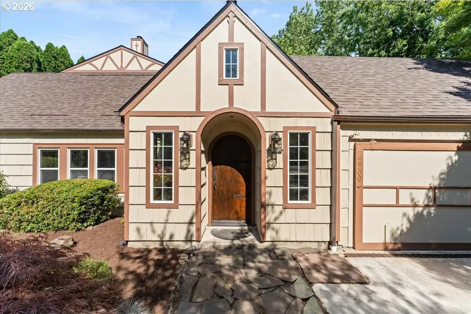 4 Bed 3 Bath Classic Historic Era Home in Beaverton, OR - 3