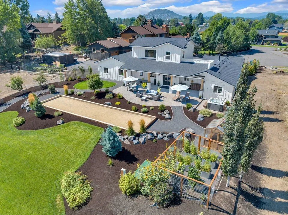 4 Bed 3 Bath Classic Historic Era Home in Bend, OR