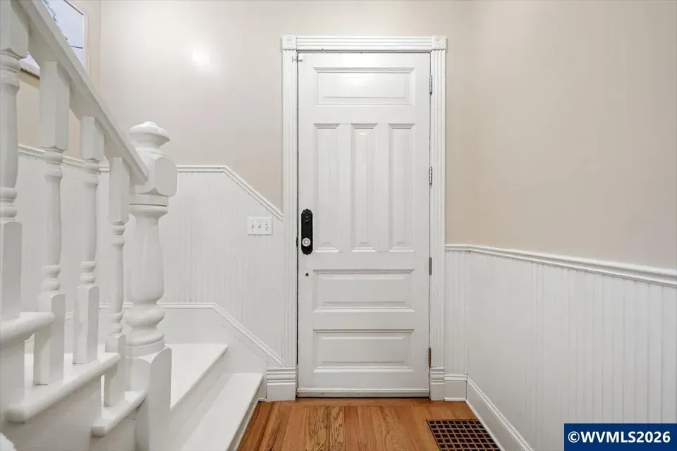4 Bed 3 Bath Classic Historic Era Home in Corvallis, OR - 2