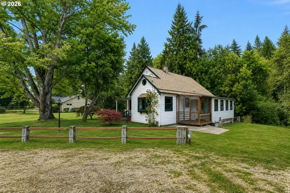 4 Bed 3 Bath Classic Historic Era Home in Hillsboro, OR - 2