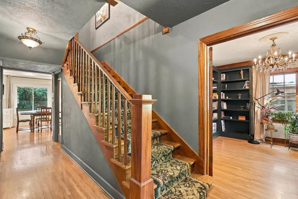 4 Bed 3 Bath Classic Historic Era Home in Spokane, WA - 2