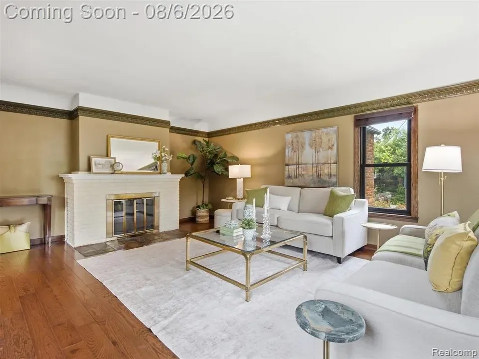 4 Bed 3 Bath Classic Historic Era Home in Troy, MI - 5