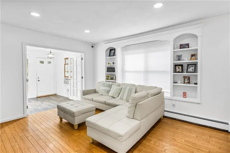4 Bed 3 Bath Classic Historic Era Home in Warwick, RI - 4