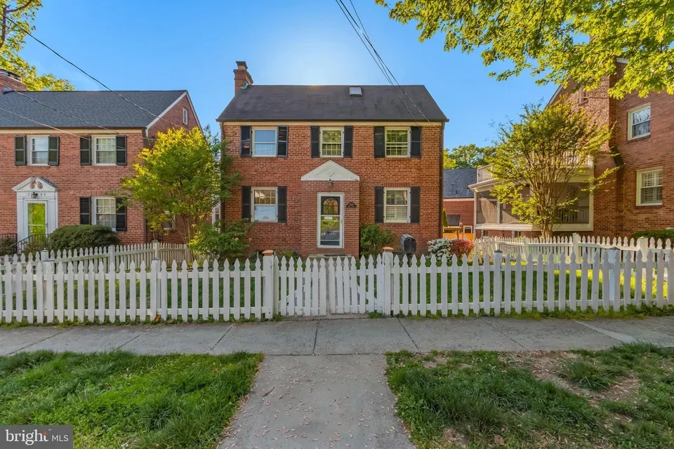 4 Bed 3 Bath Classic Historic Era Home in Washington, DC