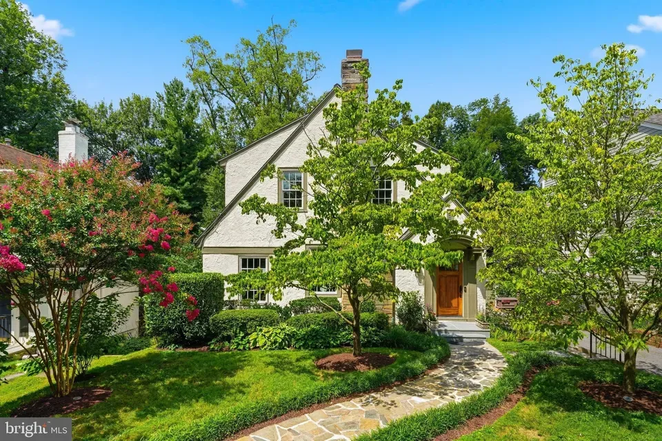 4 Bed 3 Bath Classic Historic Era Home in Washington, DC