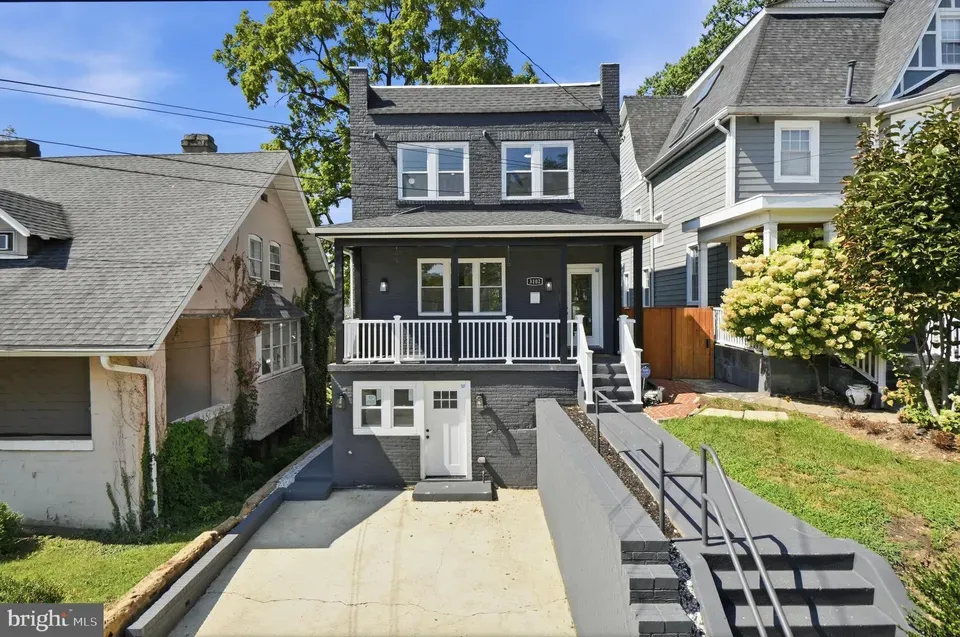 4 Bed 3 Bath Classic Historic Era Home in Washington, DC - 3
