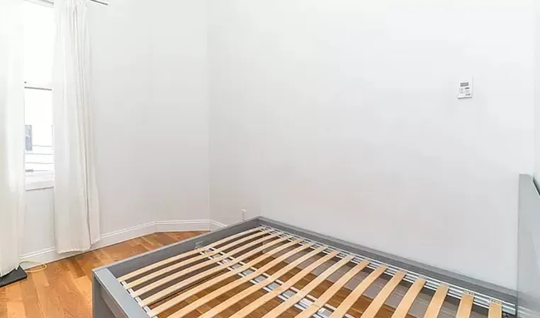 4 Bed 3 Bath Contemporary High-Rise Condo in Brooklyn, NY - 4