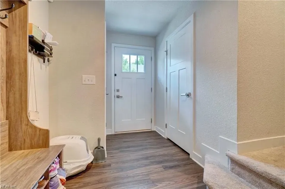 4 Bed 3 Bath Contemporary High-Rise Condo in Chesapeake, VA - 4