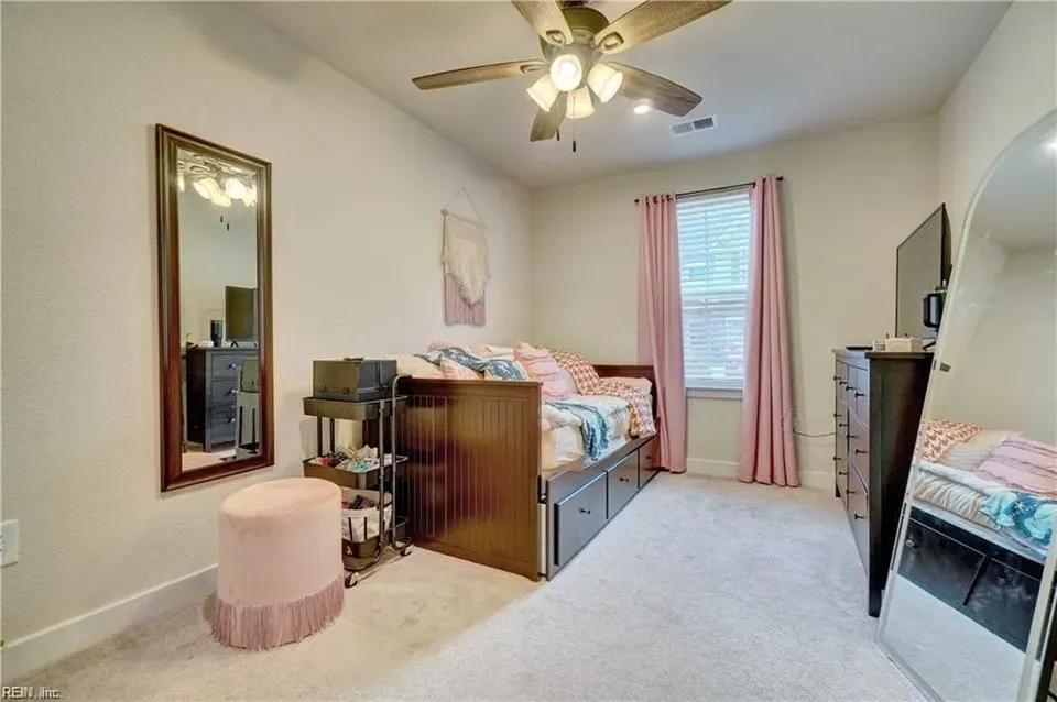 4 Bed 3 Bath Contemporary High-Rise Condo in Chesapeake, VA - 5