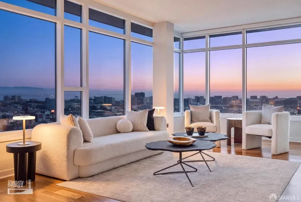 4 Bed 3 Bath Contemporary High-Rise Condo in San Francisco, CA - 2