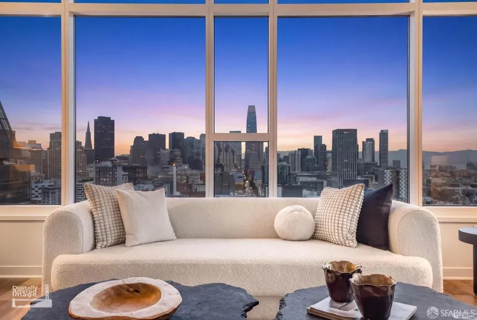 4 Bed 3 Bath Contemporary High-Rise Condo in San Francisco, CA - 3