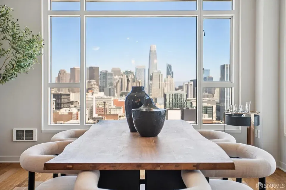 4 Bed 3 Bath Contemporary High-Rise Condo in San Francisco, CA - 4