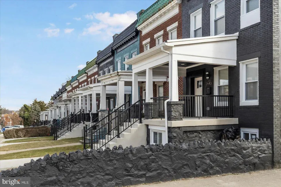 4 Bed 3 Bath Contemporary Multi-Level Townhome in Baltimore, MD - 5
