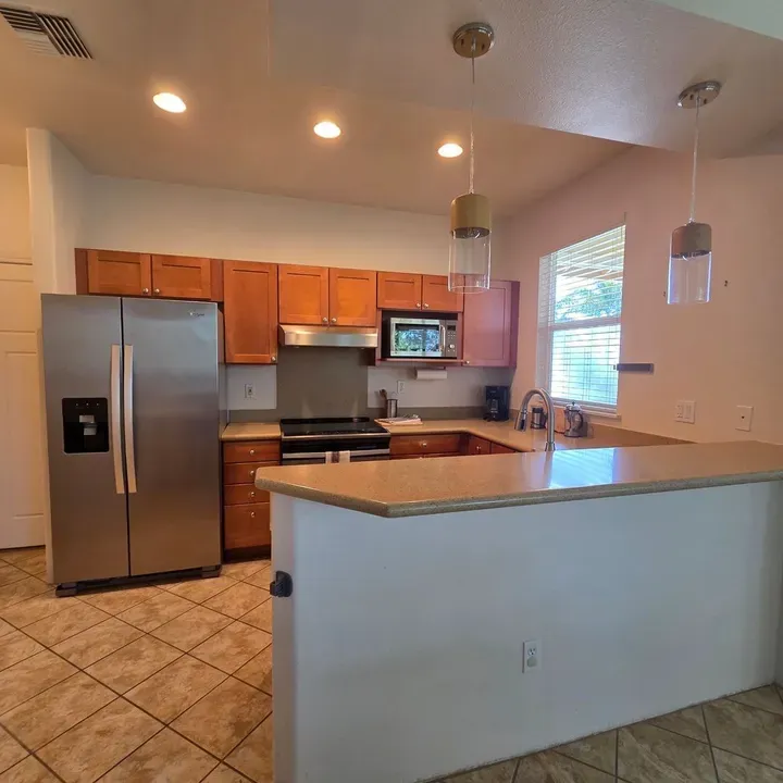 4 Bed 3 Bath Contemporary Multi-Level Townhome in Maui, HI - 5