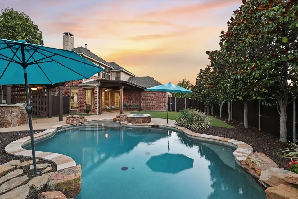 4 Bed 3 Bath Established Contemporary Home in Allen, TX