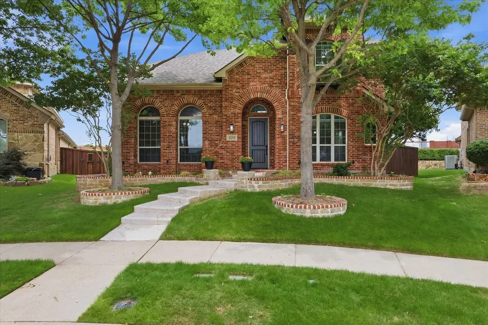 4 Bed 3 Bath Established Contemporary Home in Allen, TX - 3