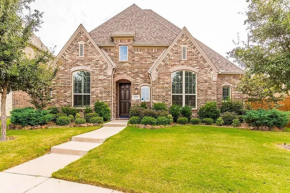 4 Bed 3 Bath Established Contemporary Home in Allen, TX - 1