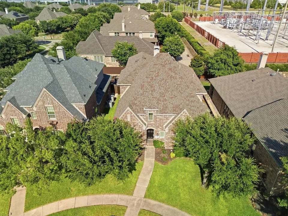 4 Bed 3 Bath Established Contemporary Home in Allen, TX - 2