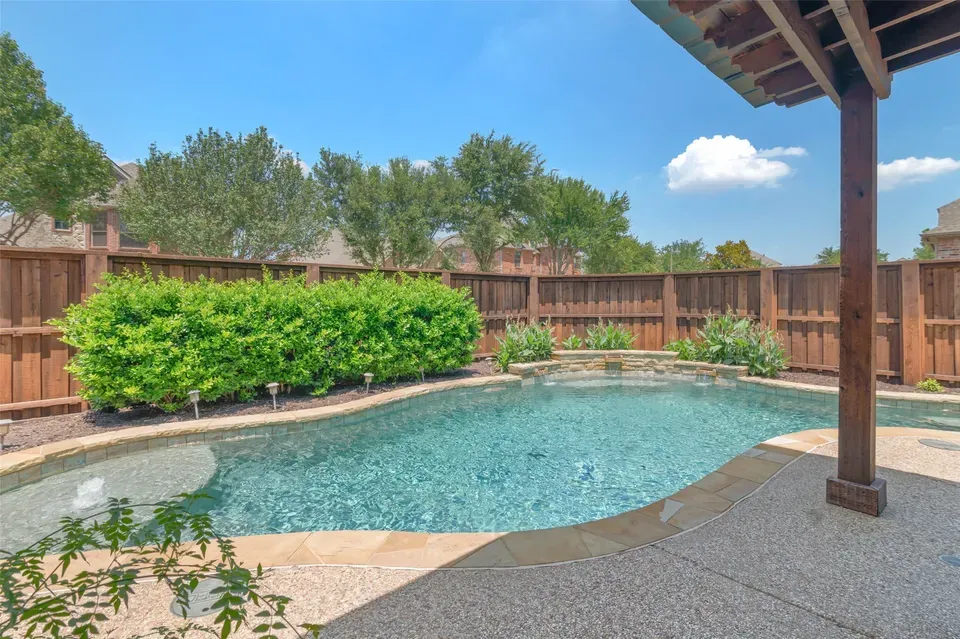4 Bed 3 Bath Established Contemporary Home in Allen, TX - 2