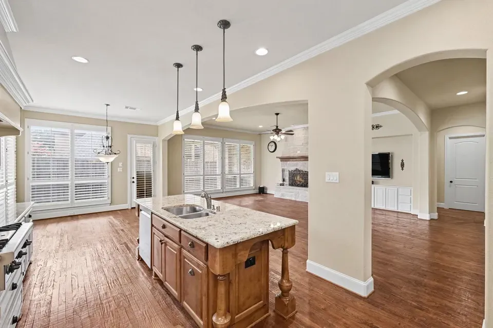4 Bed 3 Bath Established Contemporary Home in Allen, TX - 5