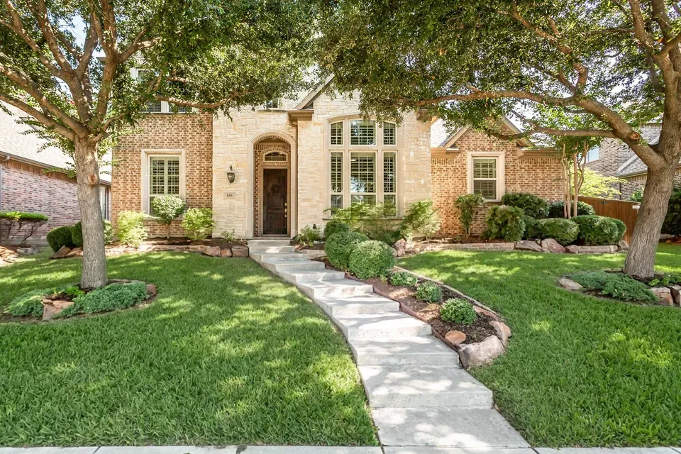 4 Bed 3 Bath Established Contemporary Home in Allen, TX