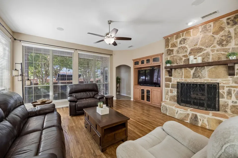 4 Bed 3 Bath Established Contemporary Home in Allen, TX - 3