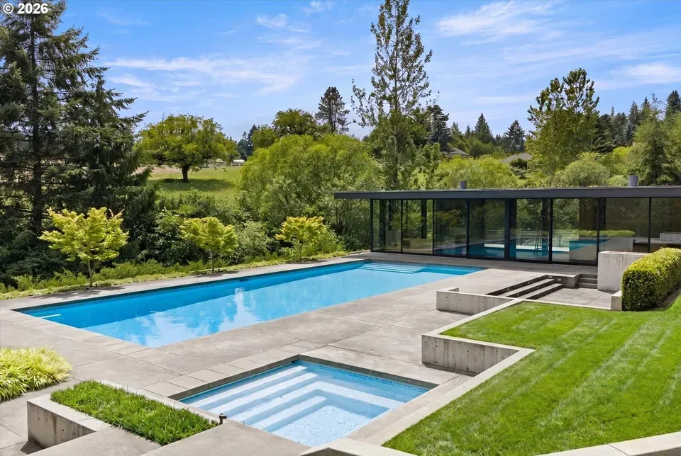 4 Bed 3 Bath Established Contemporary Home in Beaverton, OR - 4