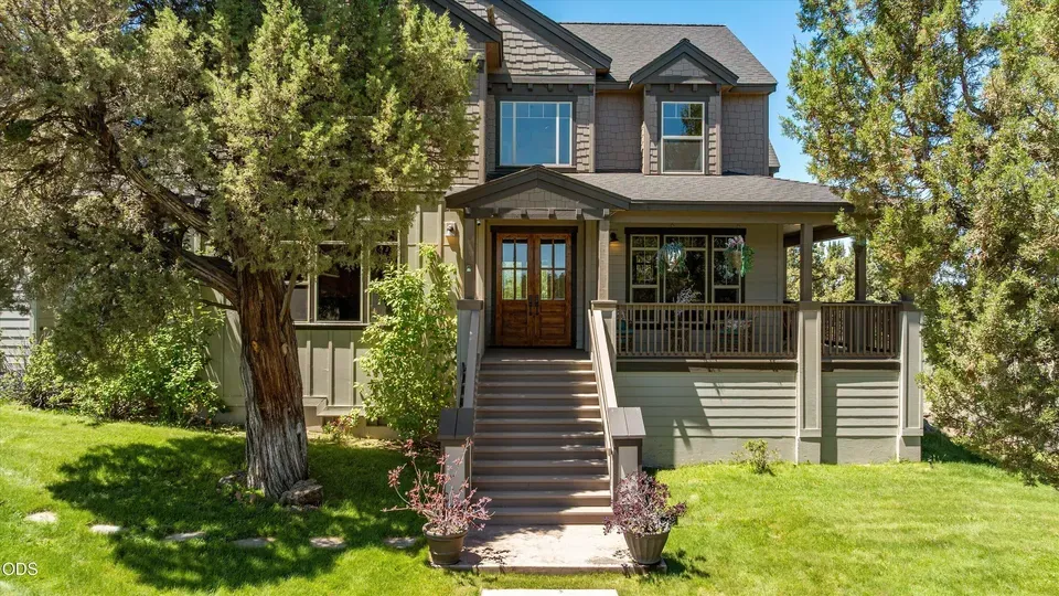 4 Bed 3 Bath Established Contemporary Home in Bend, OR - 4