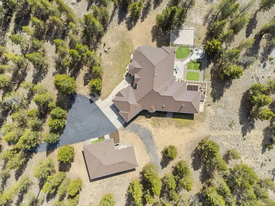 4 Bed 3 Bath Established Contemporary Home in Bend, OR - 5