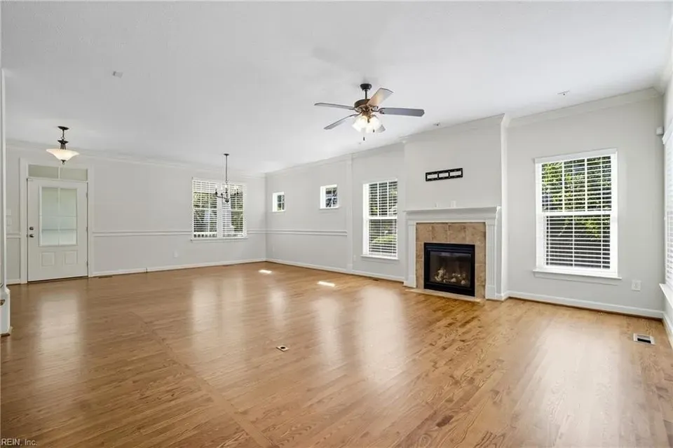4 Bed 3 Bath Established Contemporary Home in Chesapeake, VA - 5
