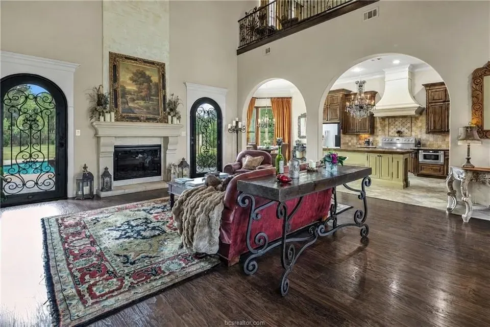 4 Bed 3 Bath Established Contemporary Home in College Station, TX - 5