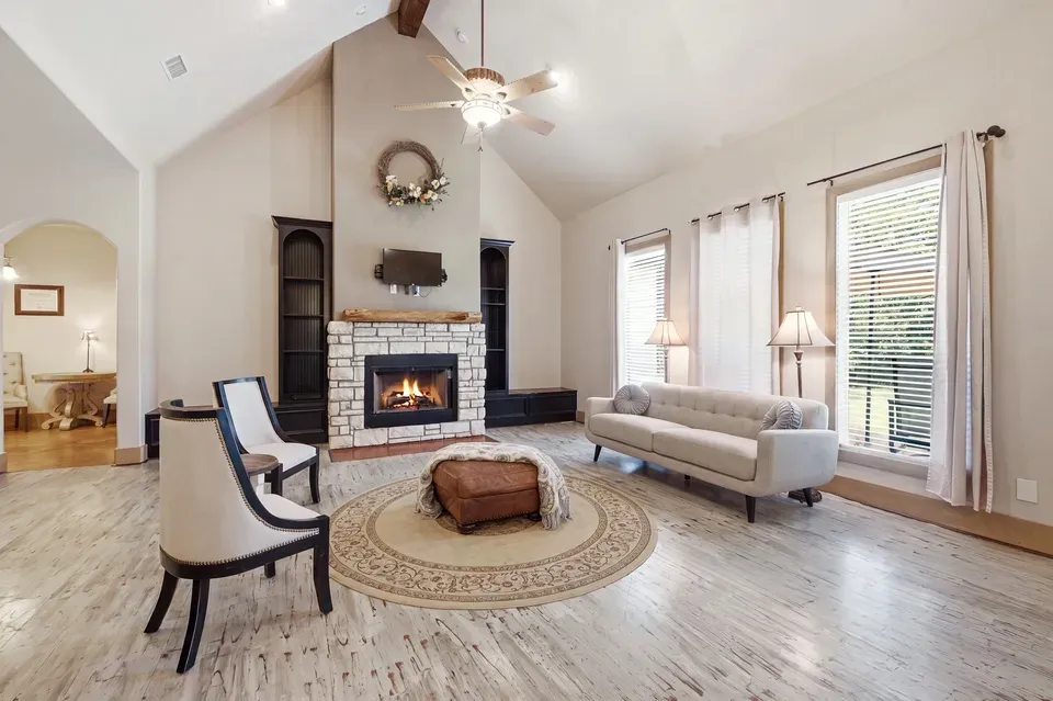 4 Bed 3 Bath Established Contemporary Home in College Station, TX - 4