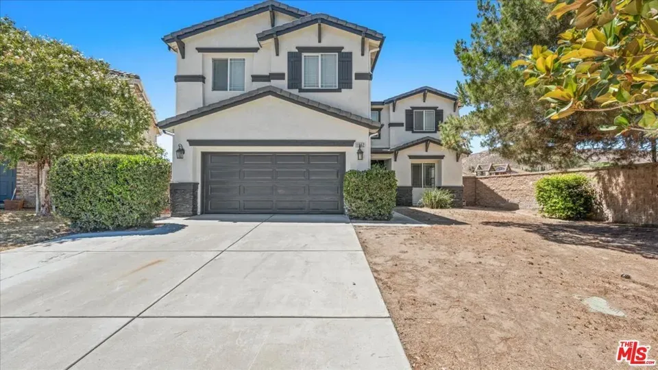 4 Bed 3 Bath Established Contemporary Home in Fontana, CA - 4