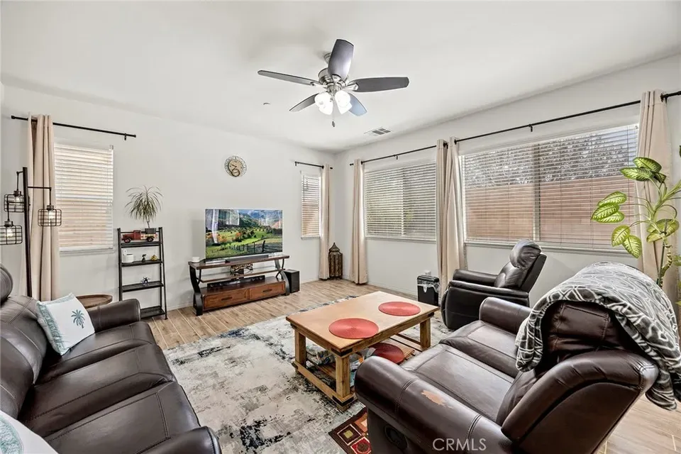 4 Bed 3 Bath Established Contemporary Home in Fontana, CA - 3