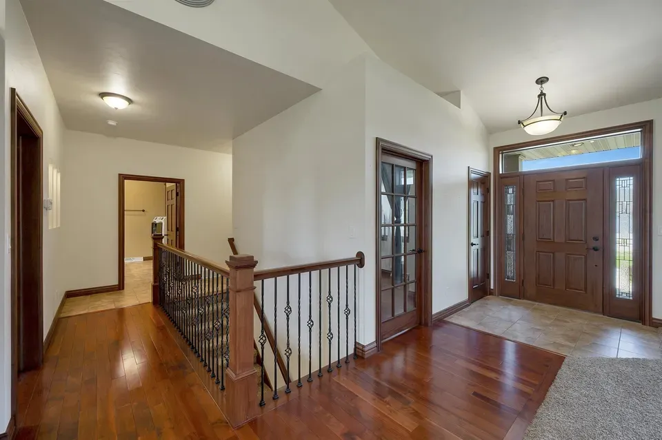 4 Bed 3 Bath Established Contemporary Home in Green Bay, WI - 2
