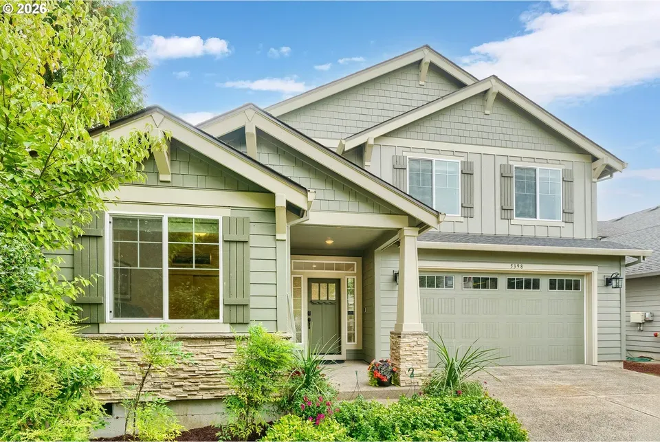 4 Bed 3 Bath Established Contemporary Home in Hillsboro, OR
