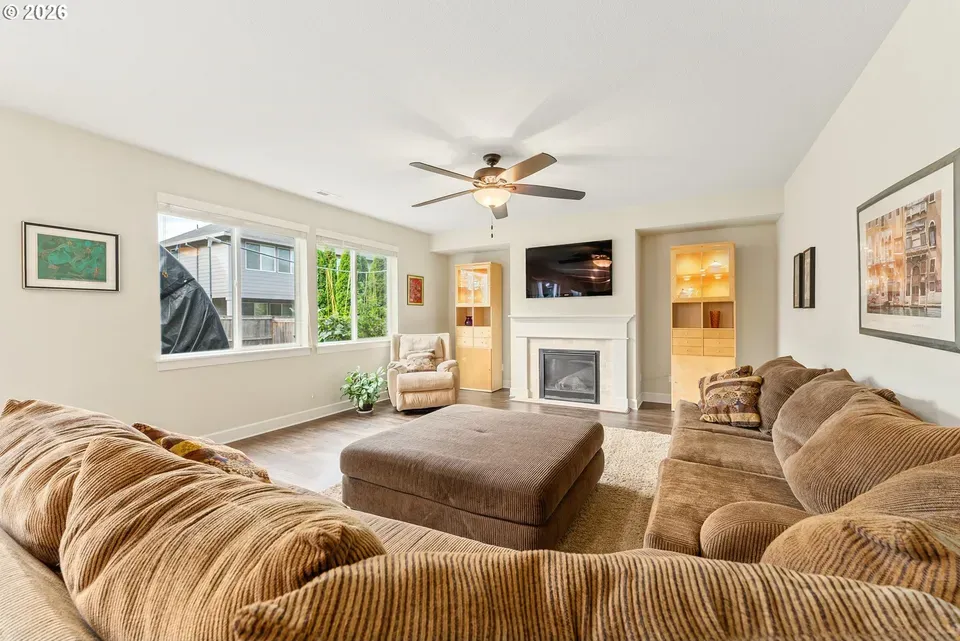 4 Bed 3 Bath Established Contemporary Home in Hillsboro, OR - 5
