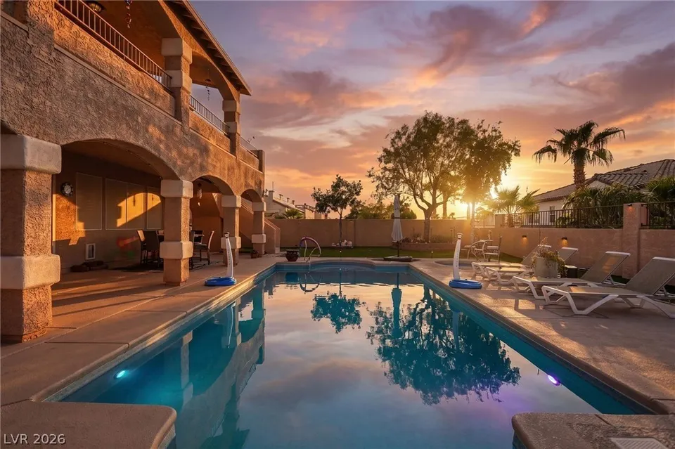 4 Bed 3 Bath Established Contemporary Home in Las Vegas, NV - 1