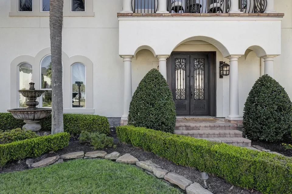 4 Bed 3 Bath Established Contemporary Home in League City, TX - 5