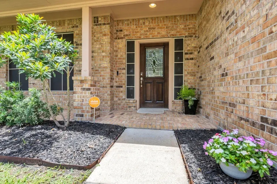 4 Bed 3 Bath Established Contemporary Home in League City, TX - 5