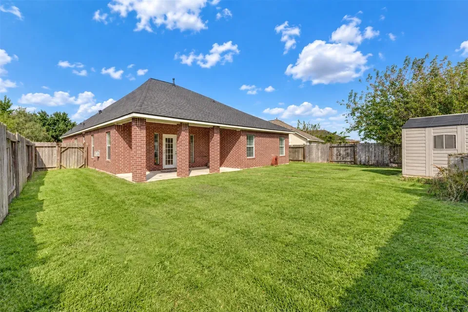 4 Bed 3 Bath Established Contemporary Home in League City, TX - 5