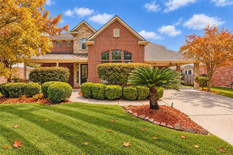 4 Bed 3 Bath Established Contemporary Home in League City, TX
